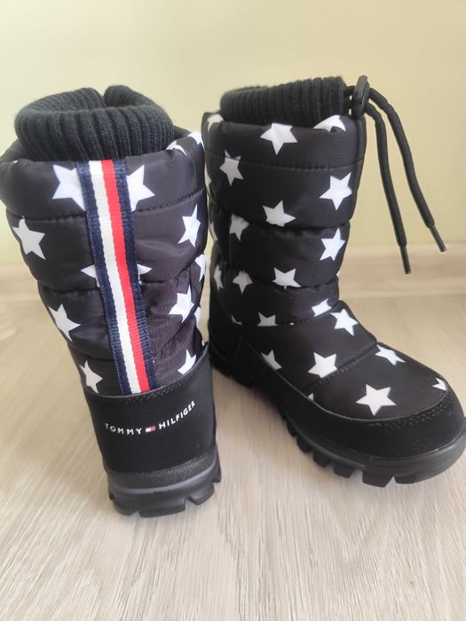 Нови оригинални апрески Tommy Hilfiger