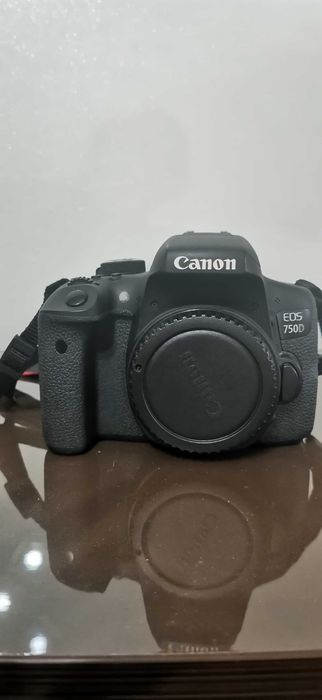 Canon EOS 750D срочно продаётся