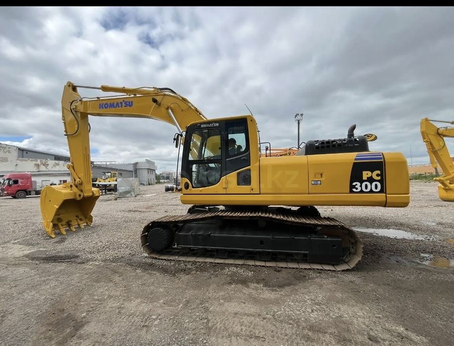 Аренда гусиничный экскаватор