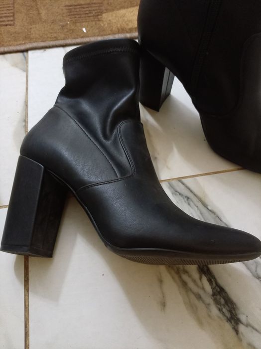 Botine mărimea 39