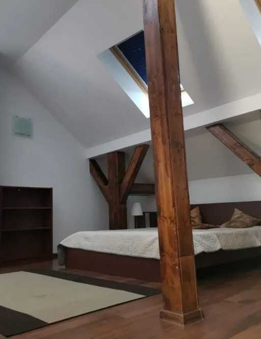 Дава се под наем Тристаен апартамент в Пловдив, Изгрев - 81 кв.м за 341.7 € - Снимка #1