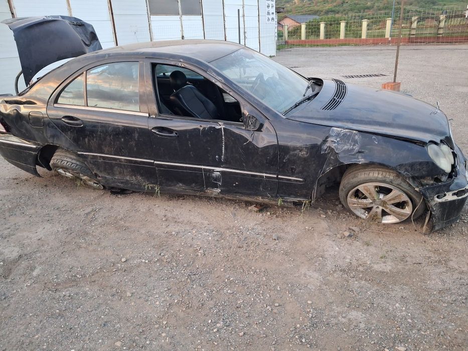 Piese Mercedes C class w203