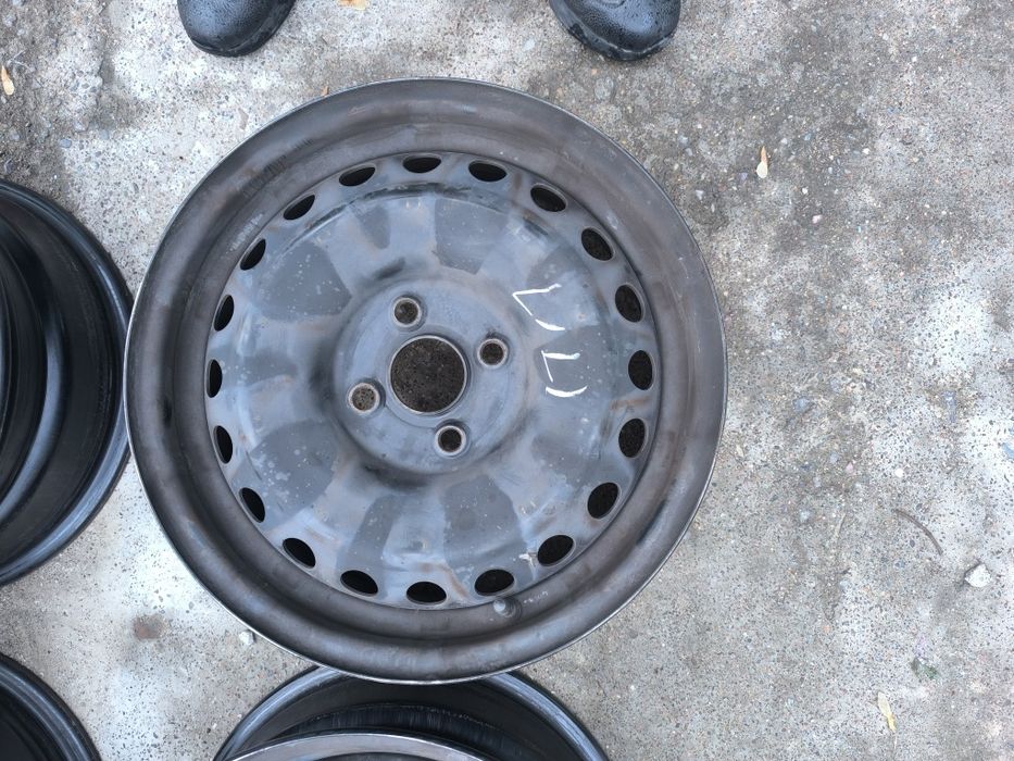 Диски штатные R15. 4×100 от Хюндай акцент