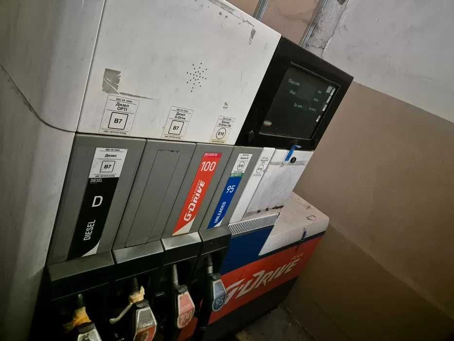 Двустранна бензиноколонка TOKHEIM DPX-F с осем пистолета