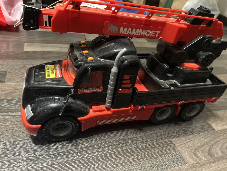 Игрушка, машинки.