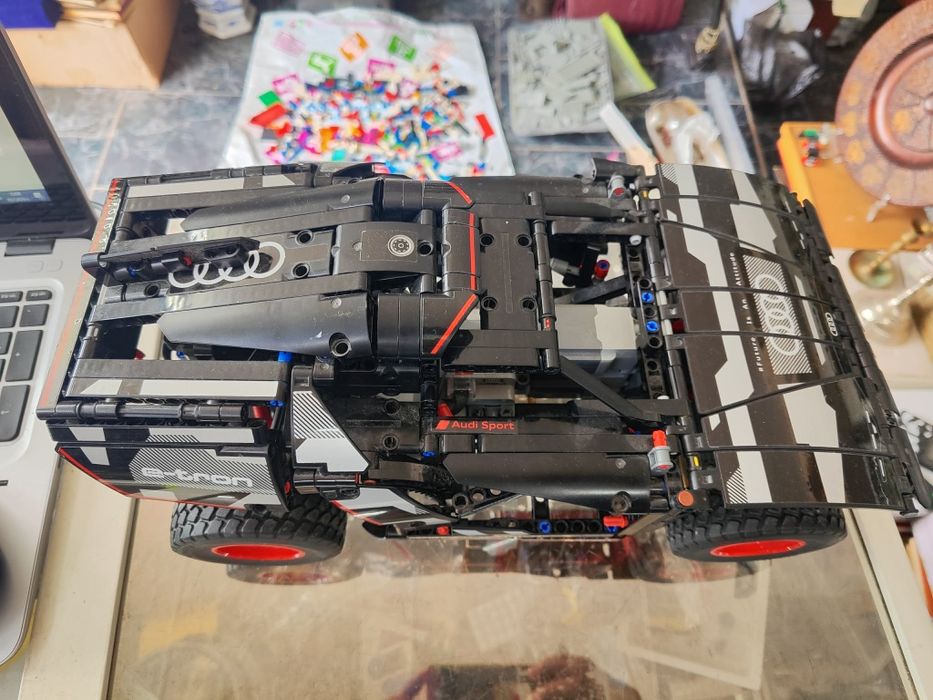 Лего техник 42160 lego audi rs q e-tron 2023 г