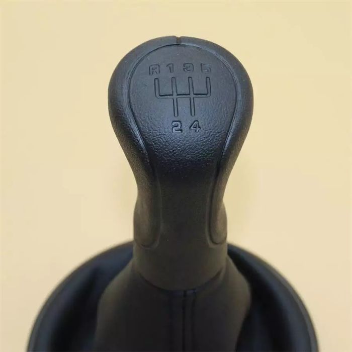 Скоростен лост Skoda Fabia маншон топка бутон шкода фабиа