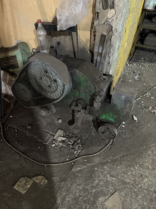 Молот , станок для ковки