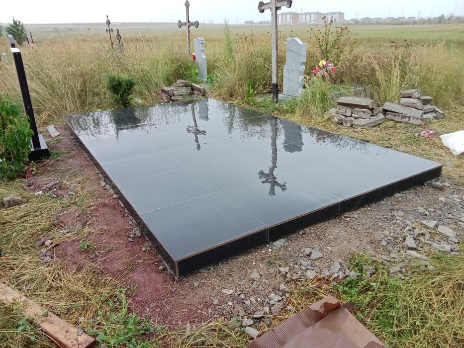 Облагораживание могил.