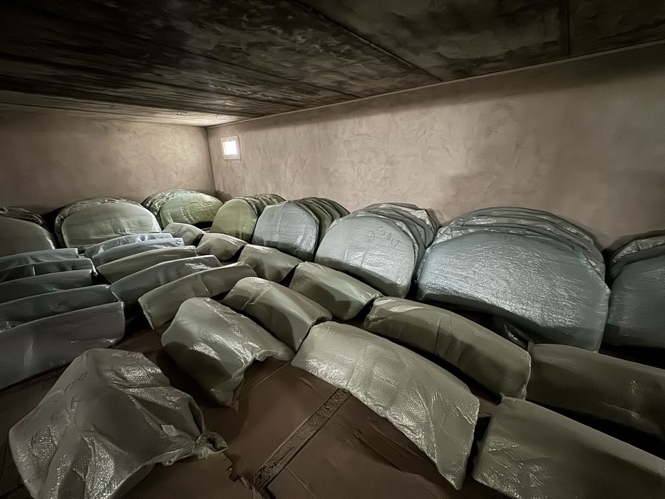 Kobalt kapot . Kobalt bagaj . Krelo bor kuzuflariyam bor