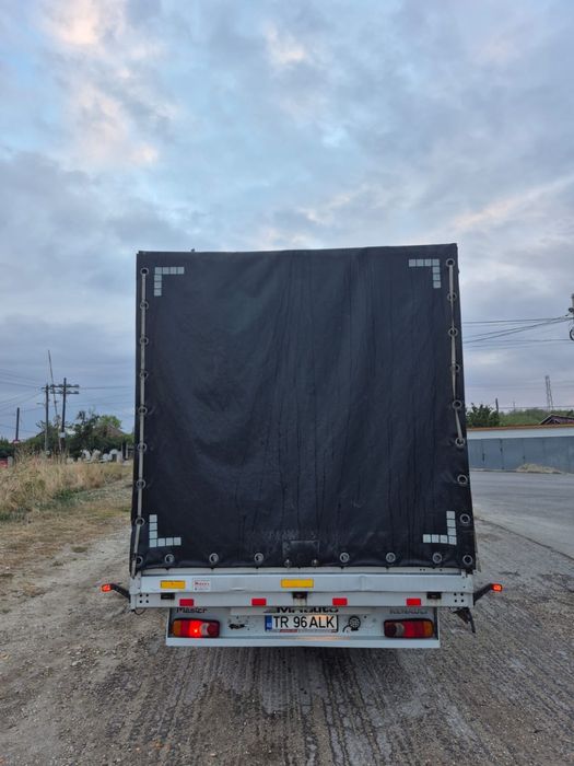 Vand sau schimb cu duba inchisa