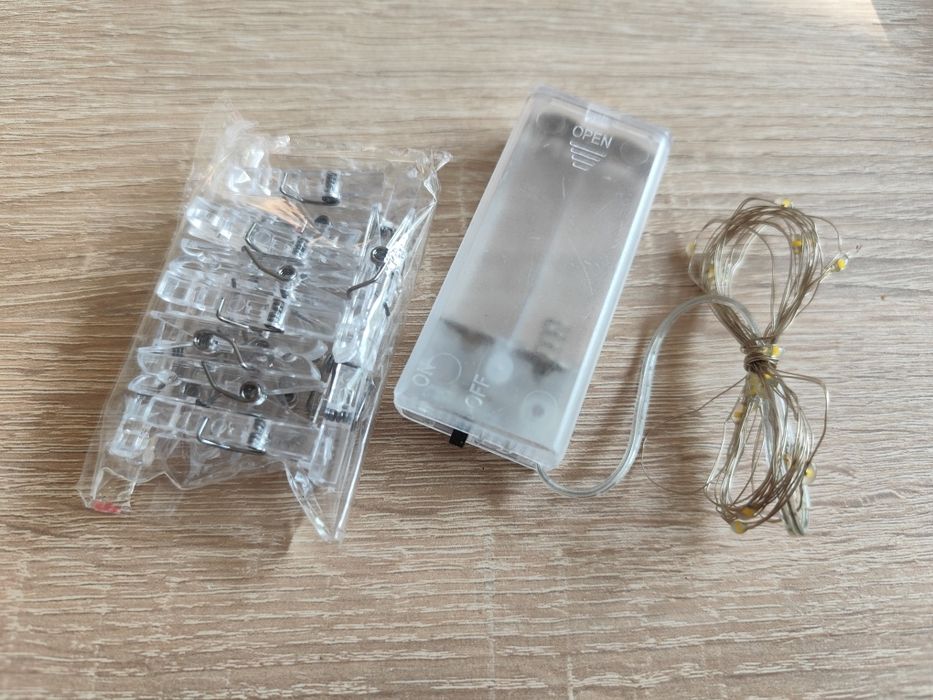 LED светещ гирлянд за сватба 2 м с прозрачни щипки, топла светлина