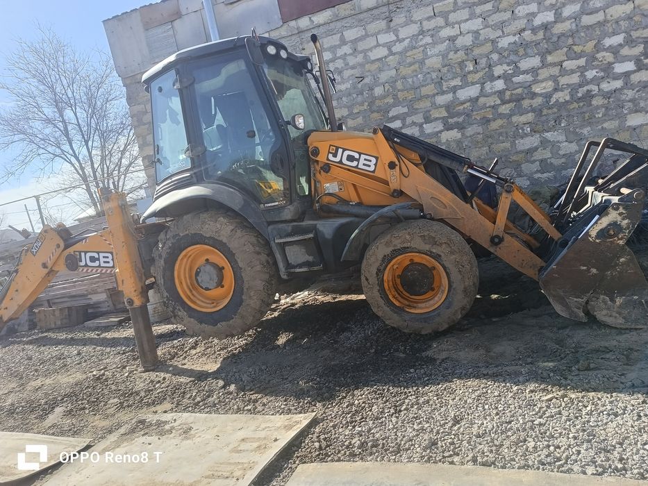 Продам экскаватора погрузчика jcb