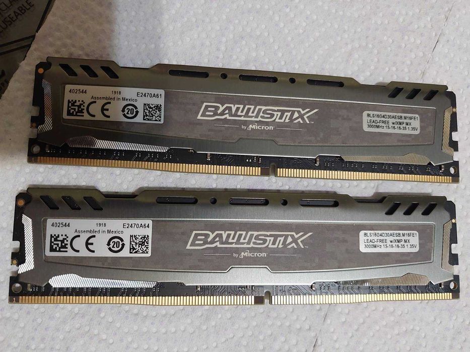 32GB 3000Mhz CL15 DDR4 - Crucial BallistiX