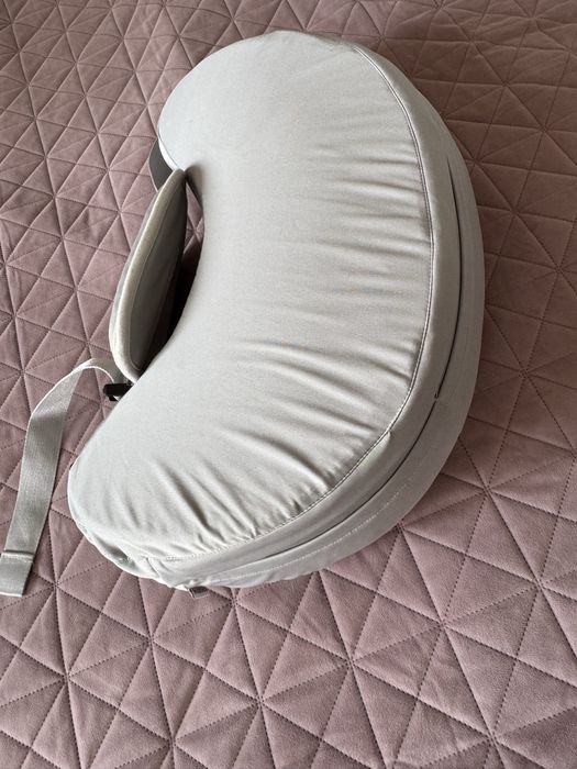 MATEA Възглавница за кърмене