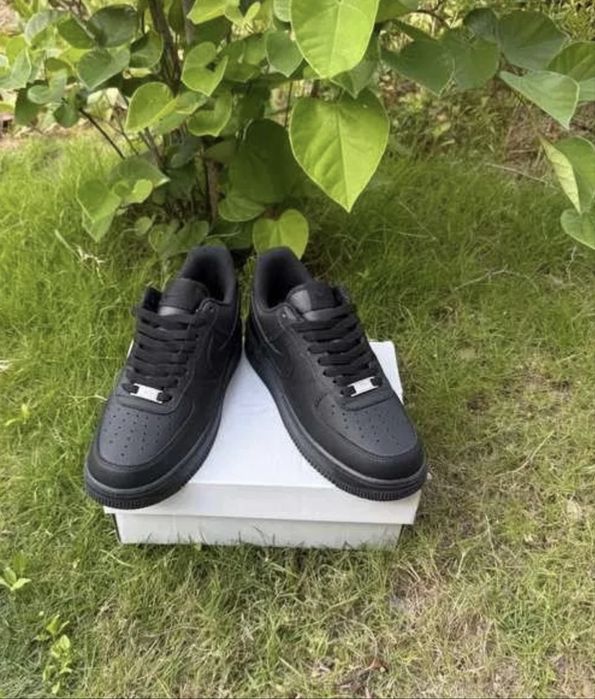 Adidasi Airforce 1