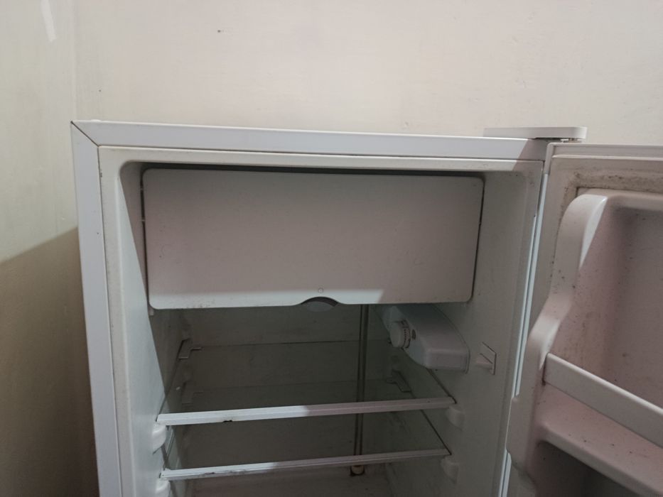 Holodilnik muzlatgich