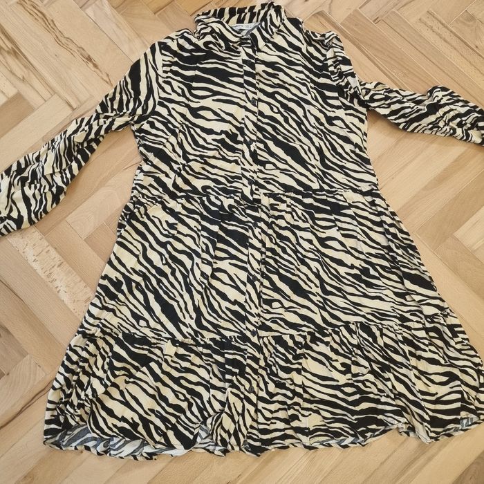 Къса рокля Stradivarius