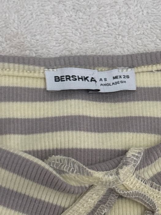 Майка , bershka .