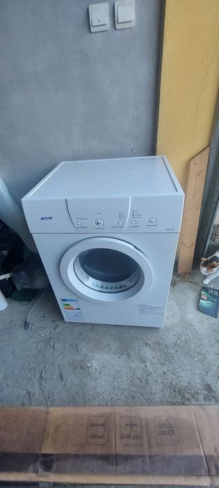 Uscator rufe 7 kg in stare foarte buna de functionare.