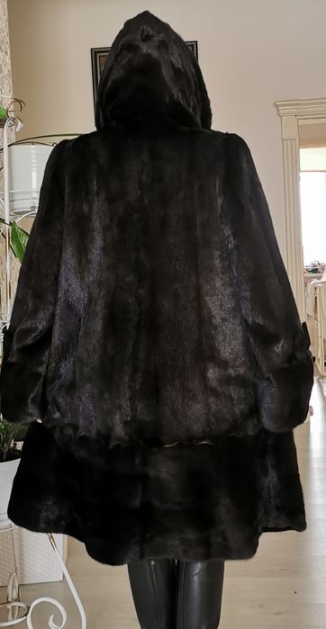 Продам норковую шубу