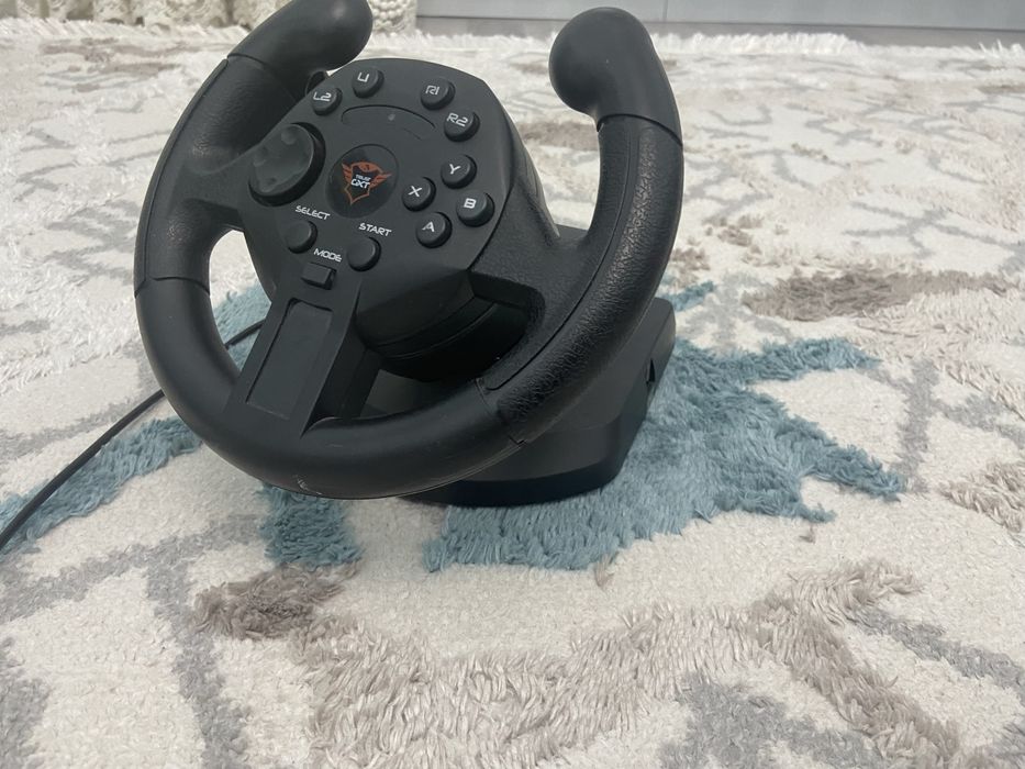 руль gxt trust 570 с педалями и еще джойстик trust gxt 550