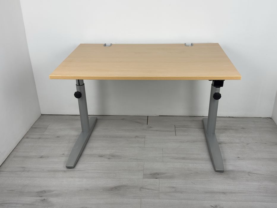 Стилно офис бюро с регулируема височина мануел обзавеждане,