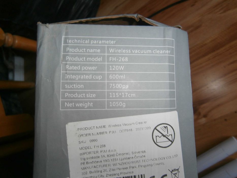 Aspiratoare ,BEKO , Elecrtolux si unul vertical ,tef Gigaset,Panasonic