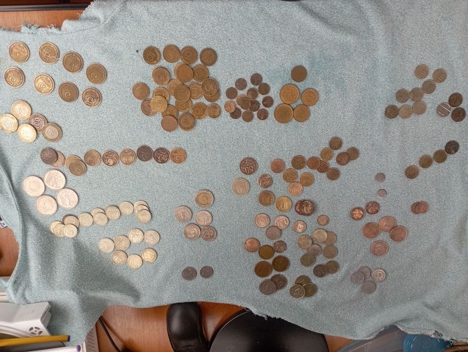 Продам разные ионеты