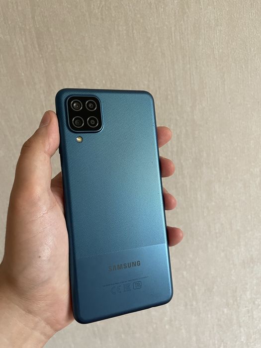 Продам Samsung A12.