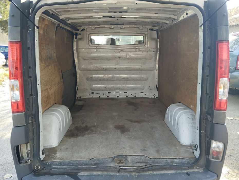 Dezmembrari  Renault TRAFIC 2  2001  > 0000 2.0 dCi 115 (FL01, FL0U)