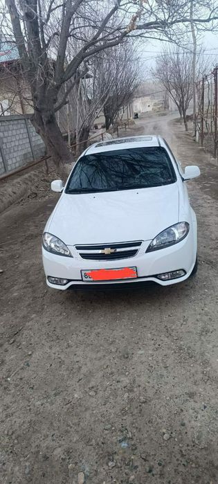 Gentra avtamat sotiladi