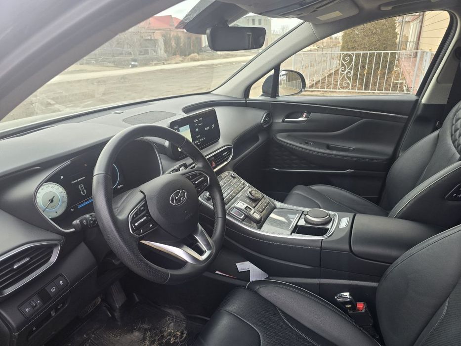 Hyundai Santa Fe satiladi