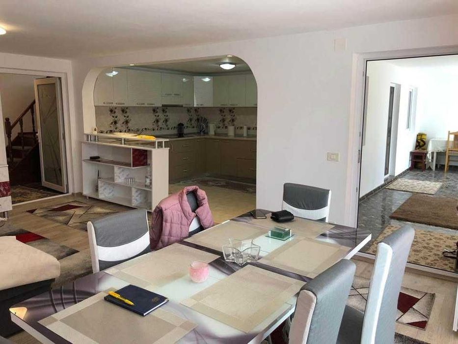 Vând Casa locuibila și teren intravilan(1000 mp)