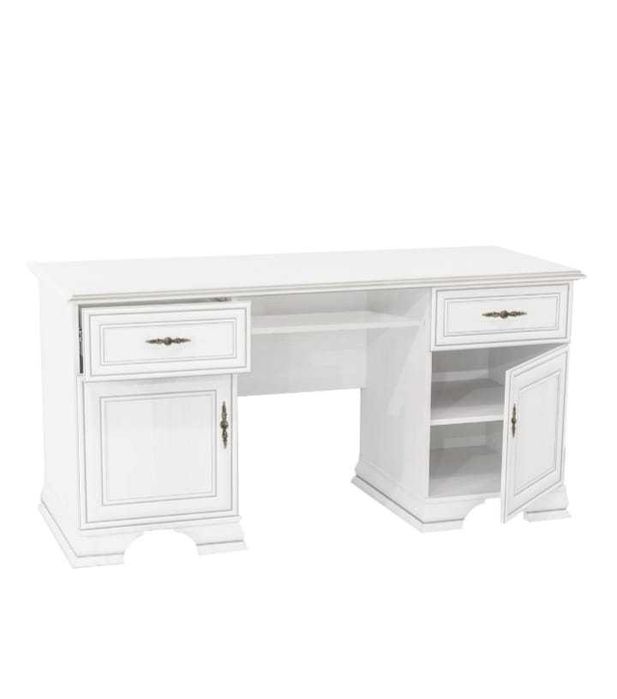 Письменный стол в хорошем состоянии