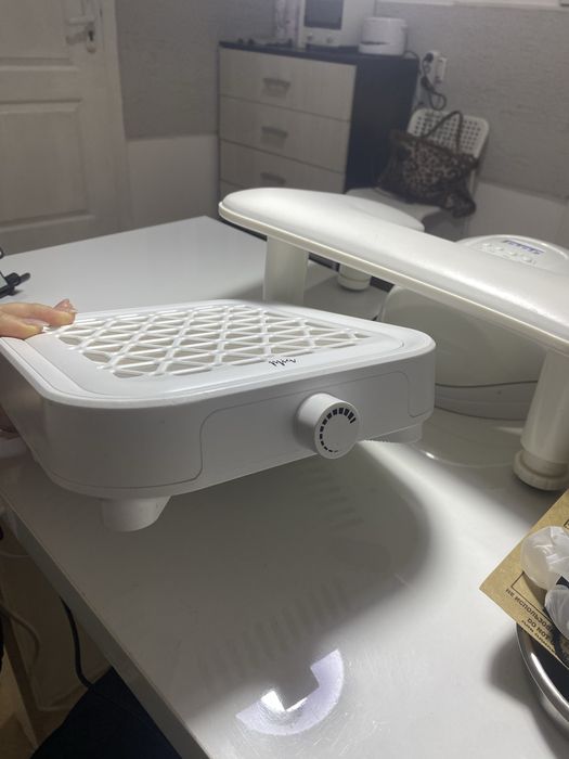 Продам вытяжку для маникюра