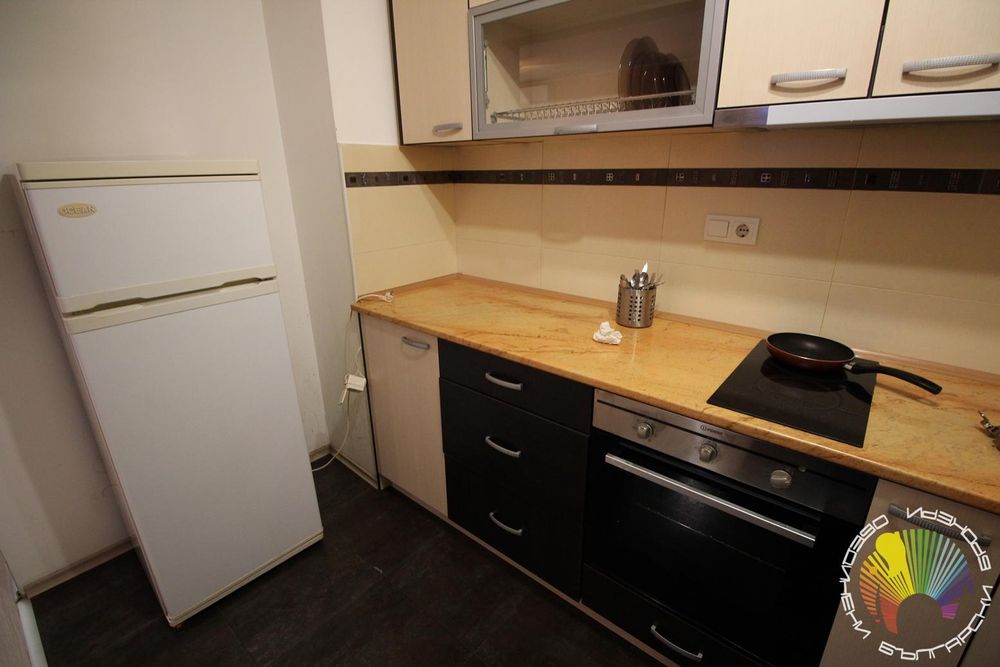 Дава се под наем Двустаен апартамент в Бургас, Център - 80 кв.м за 550 € - Снимка #7