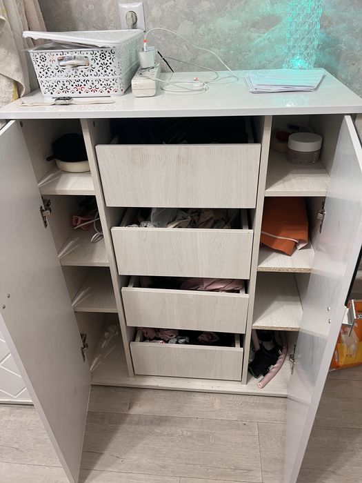 Продам спальный гарнитур