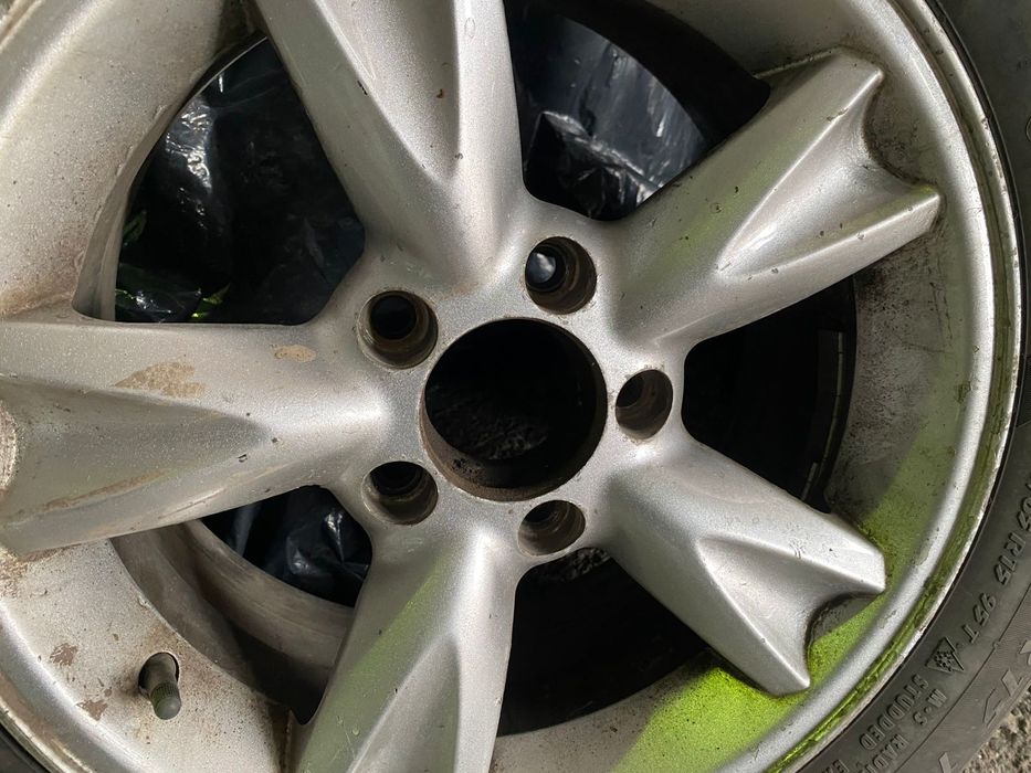 Продам диски с зимней резиной