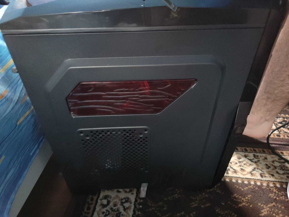 Vând unitate centrală + monitor