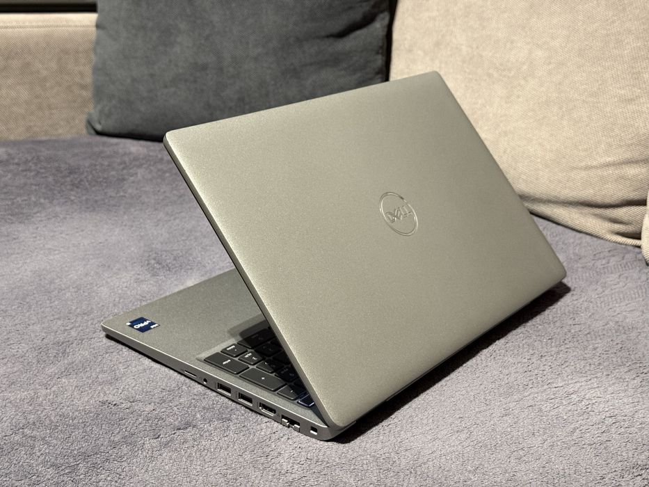 15.6’FHD IPS/i5-1250p/16GB DDR5/Dell Precision 3570/512GB SSD