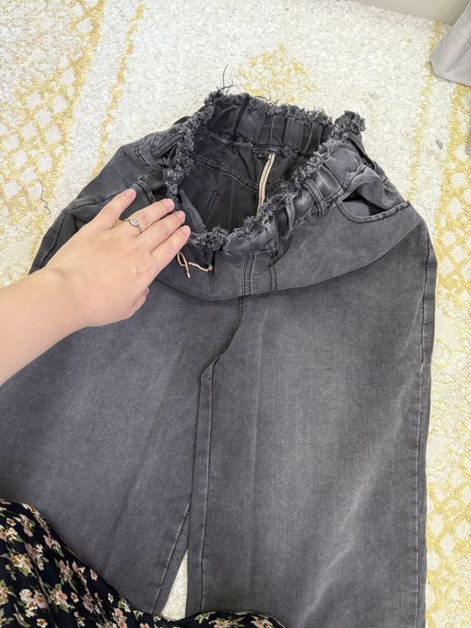 Продам абсалютно новые джинсы на размер 44-46