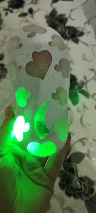 бели бебешки сандали