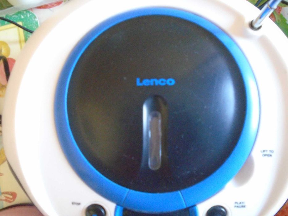 DVd-uri si Radio CD/Caset si USB