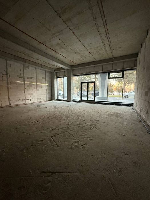 Nrg U-tower | Дружба - Сдается в аренду помещение вдоль дороги 187м2