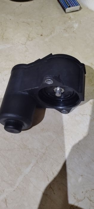 Motoras etrier frana vw passat b6