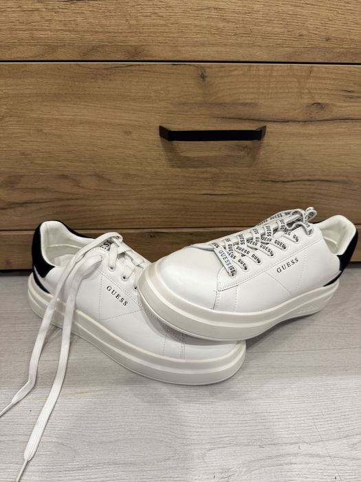 Мъжки обувки Guess