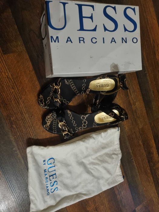 Guess ! Дамски обувки ! Нови!