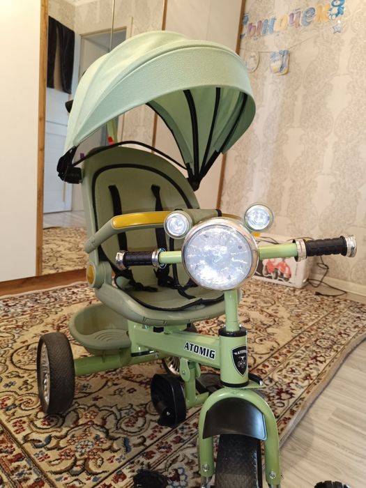 Трёхколёсный детский велосипед