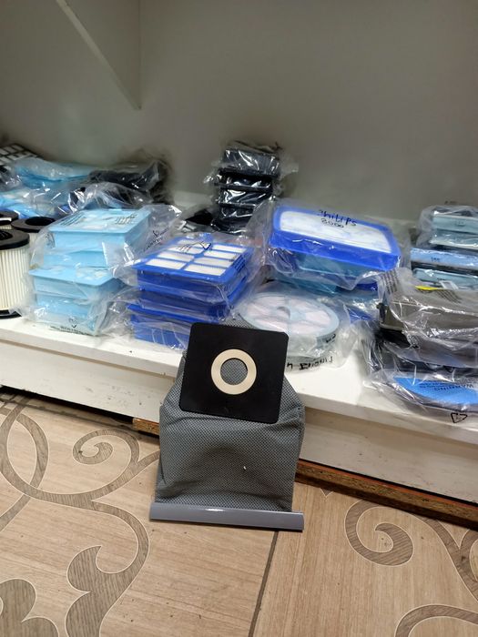 Фильтры, моторы на пылесосы, переключатели.